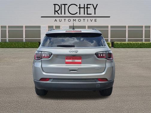Billet Silver Metallic Clearcoat 2022 Jeep Compass Latitude