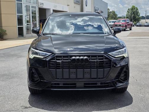 Mythos Black Metallic 2025 Audi Q3 Premium 45 TFSI S line quattro Tiptronic