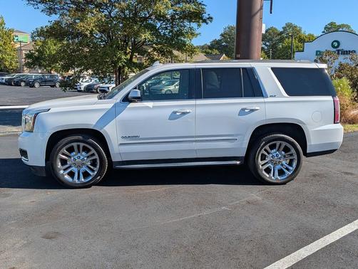 White Frost Tricoat 2018 GMC Yukon SLT