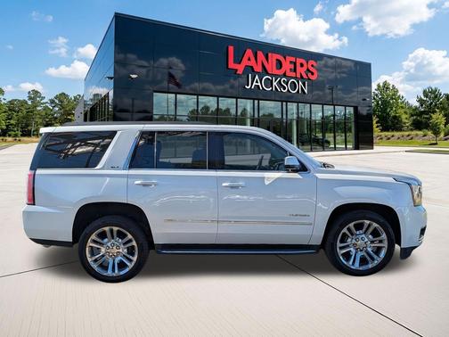 White Frost Tricoat 2018 GMC Yukon SLT