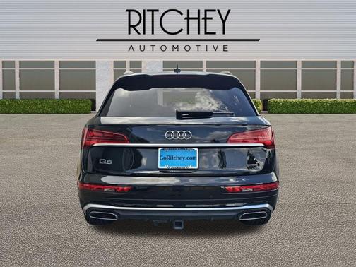 Mythos Black Metallic 2024 Audi Q5 45 S line Prestige