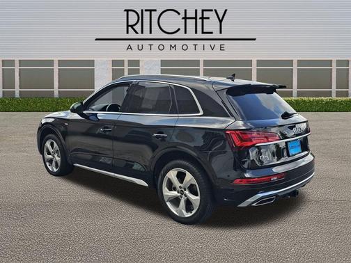 Mythos Black Metallic 2024 Audi Q5 45 S line Prestige