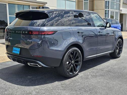 2025 Land Rover Range Rover Sport SE