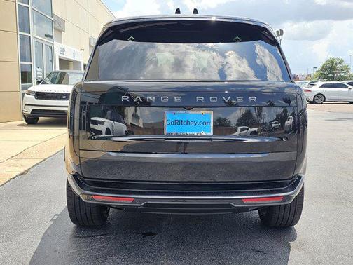 2025 Land Rover Range Rover P400 SE 7 Seat