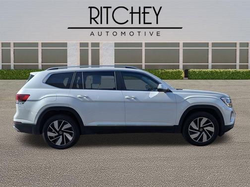 Opal White Pearl 2025 Volkswagen Atlas 2.0T SEL