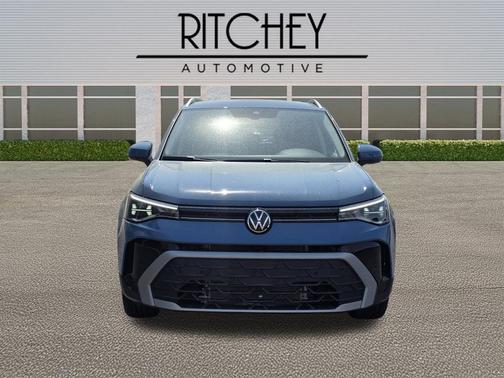 Monterey Blue Pearl 2025 Volkswagen Taos 1.5T SE
