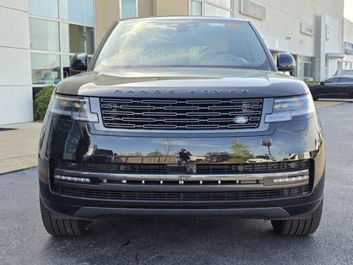 SANTOR BLK 2026 Land Rover Range Rover P550e SE