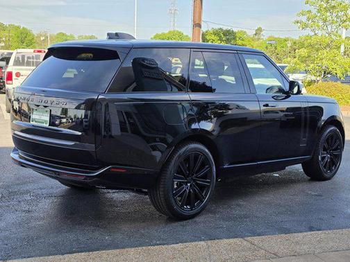 SANTOR BLK 2026 Land Rover Range Rover P550e SE