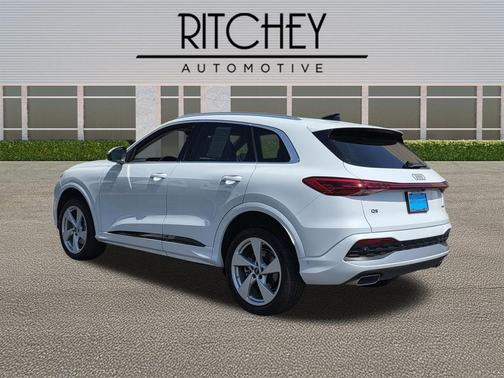 Arkona White 2025 Audi Q5 Premium Plus TFSI quattro S tronic