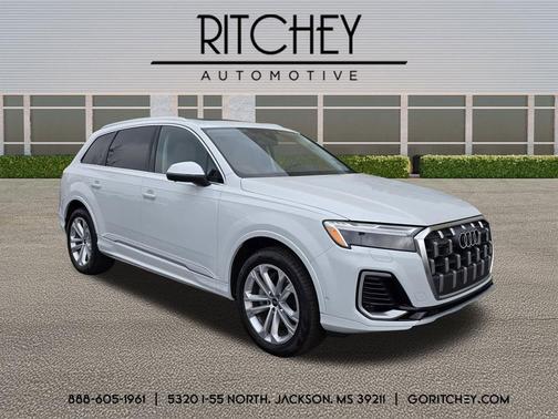 Glacier White Metallic 2025 Audi Q7 55 Premium Plus