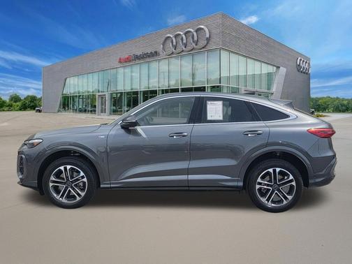 Daytona Gray 2025 Audi Q5 Premium Plus TFSI quattro S tronic