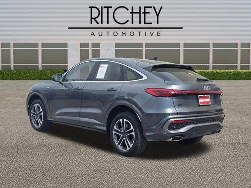 Daytona Gray 2025 Audi Q5 Premium Plus TFSI quattro S tronic