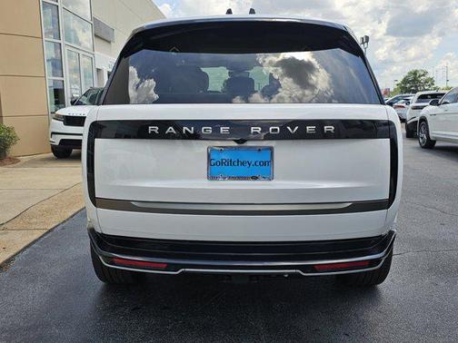 2025 Land Rover Range Rover P530 SE 7 Seat