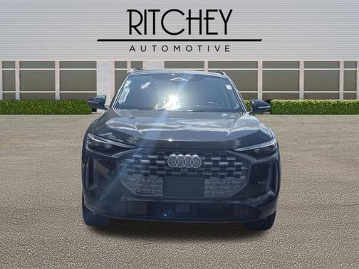 Mythos Black 2025 Audi Q5 Premium Plus TFSI quattro S tronic