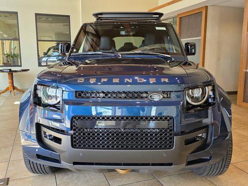 2026 Land Rover Defender OCTA