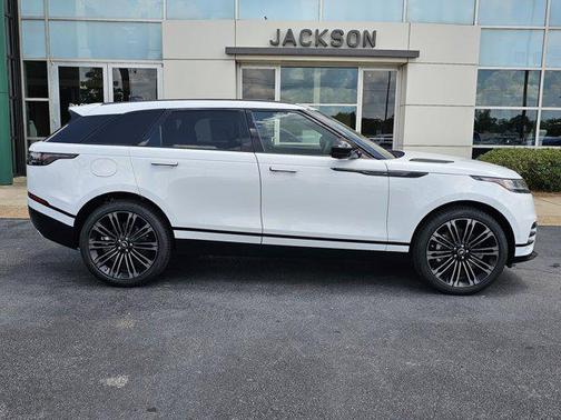 2026 Land Rover Range Rover Velar P250 SE R-Dynamic