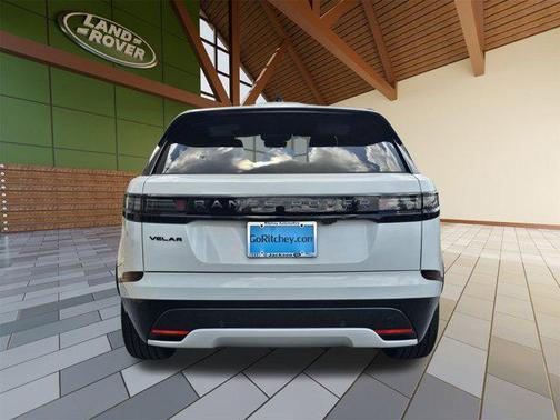 2026 Land Rover Range Rover Velar P250 SE R-Dynamic