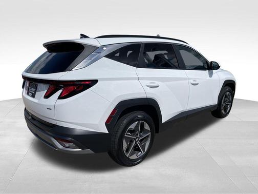 White Pearl 2025 Hyundai TUCSON SEL