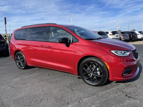 2025 Chrysler Pacifica Limited