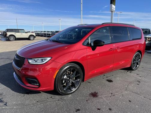 2025 Chrysler Pacifica Limited