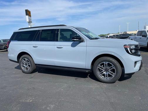 Glacier Gray Metallic Tri-Coat 2026 Ford Expedition Max Active 4x4