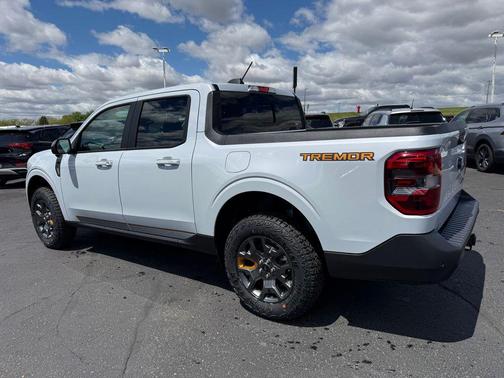Space White Metallic 2026 Ford Maverick Tremor