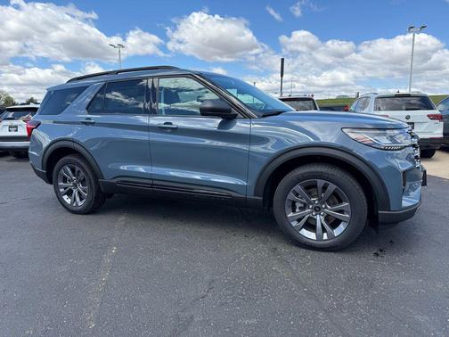 Vapor Blue Metallic 2026 Ford Explorer Active