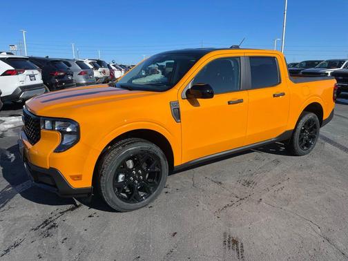 Orange Fury Metallic Tri-Coat 2026 Ford Maverick XLT