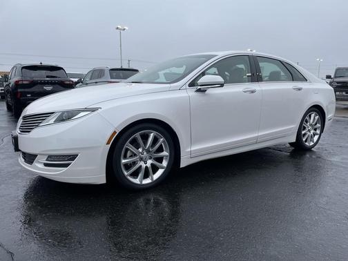 2016 Lincoln MKZ Base