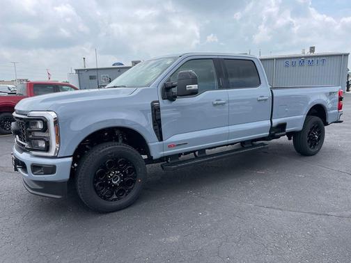 Glacier Gray Metallic Tri-Coat 2026 Ford F-250 Lariat