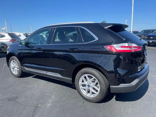 Agate Black Metallic 2022 Ford Edge SEL