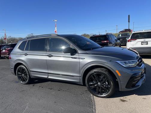 2022 Volkswagen Tiguan 2.0T SE R-Line Black 4MOTION