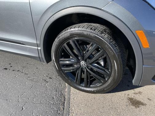 2022 Volkswagen Tiguan 2.0T SE R-Line Black 4MOTION