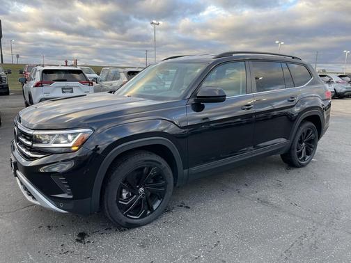2022 Volkswagen Atlas 3.6L SE w/Technology