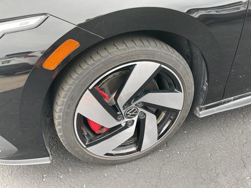 2024 Volkswagen Golf GTI 2.0T S DSG