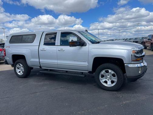 Silver Ice Metallic 2018 Chevrolet Silverado 1500 1LT