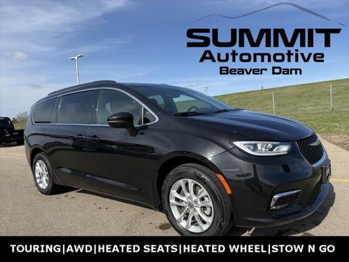 2022 Chrysler Pacifica Touring AWD