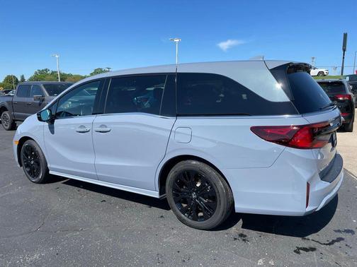 Sonic Gray Pearl 2025 Honda Odyssey Sport-L