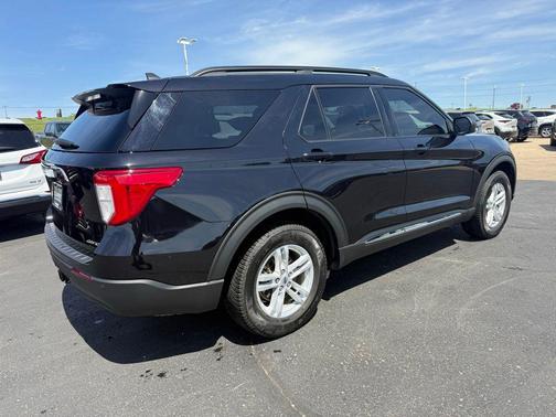 Agate Black Metallic 2021 Ford Explorer XLT