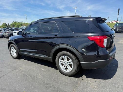 Agate Black Metallic 2021 Ford Explorer XLT