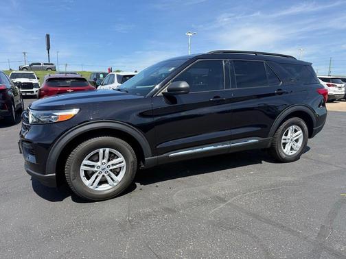 Agate Black Metallic 2021 Ford Explorer XLT