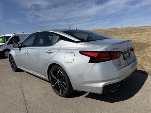 2023 Nissan Altima SR FWD
