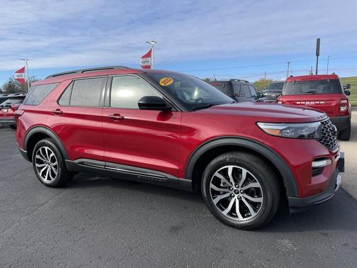 2022 Ford Explorer ST