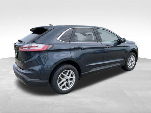 Blue Metallic 2024 Ford Edge SEL