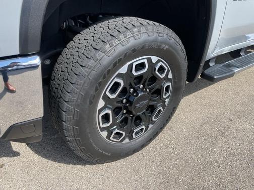 2024 Chevrolet Silverado 3500 LT