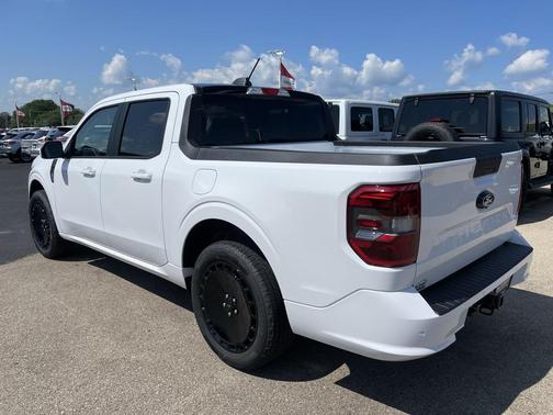 2025 Ford Maverick Lobo Standard