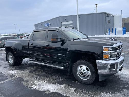 2017 Chevrolet Silverado 3500 LT