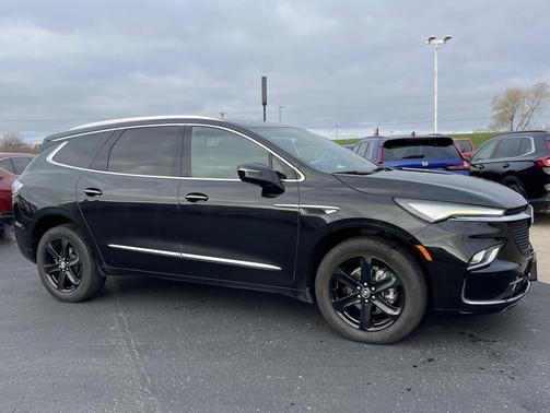 2023 Buick Enclave Essence AWD
