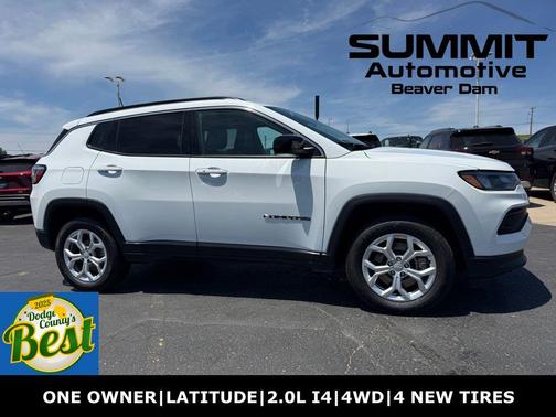 Bright White Clearcoat 2024 Jeep Compass Latitude