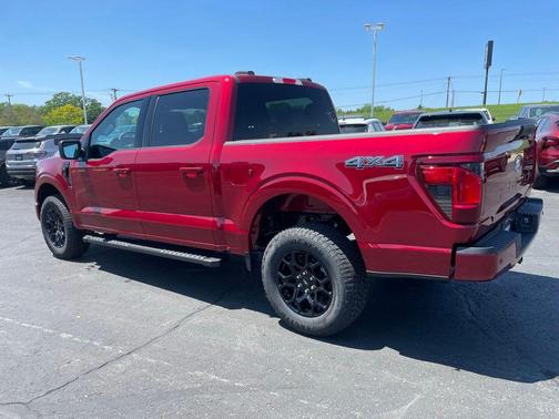 Ruby Red Metallic Tinted Clearcoat 2026 Ford F-150 XLT